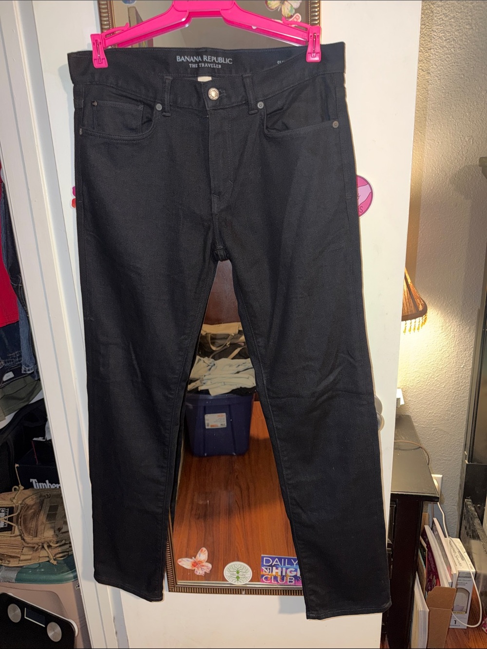 Banana Republic Men’s Black The Traveler